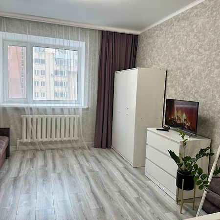 Уютная Квартира Жк Сказочный Мир Город Астана Esterno foto